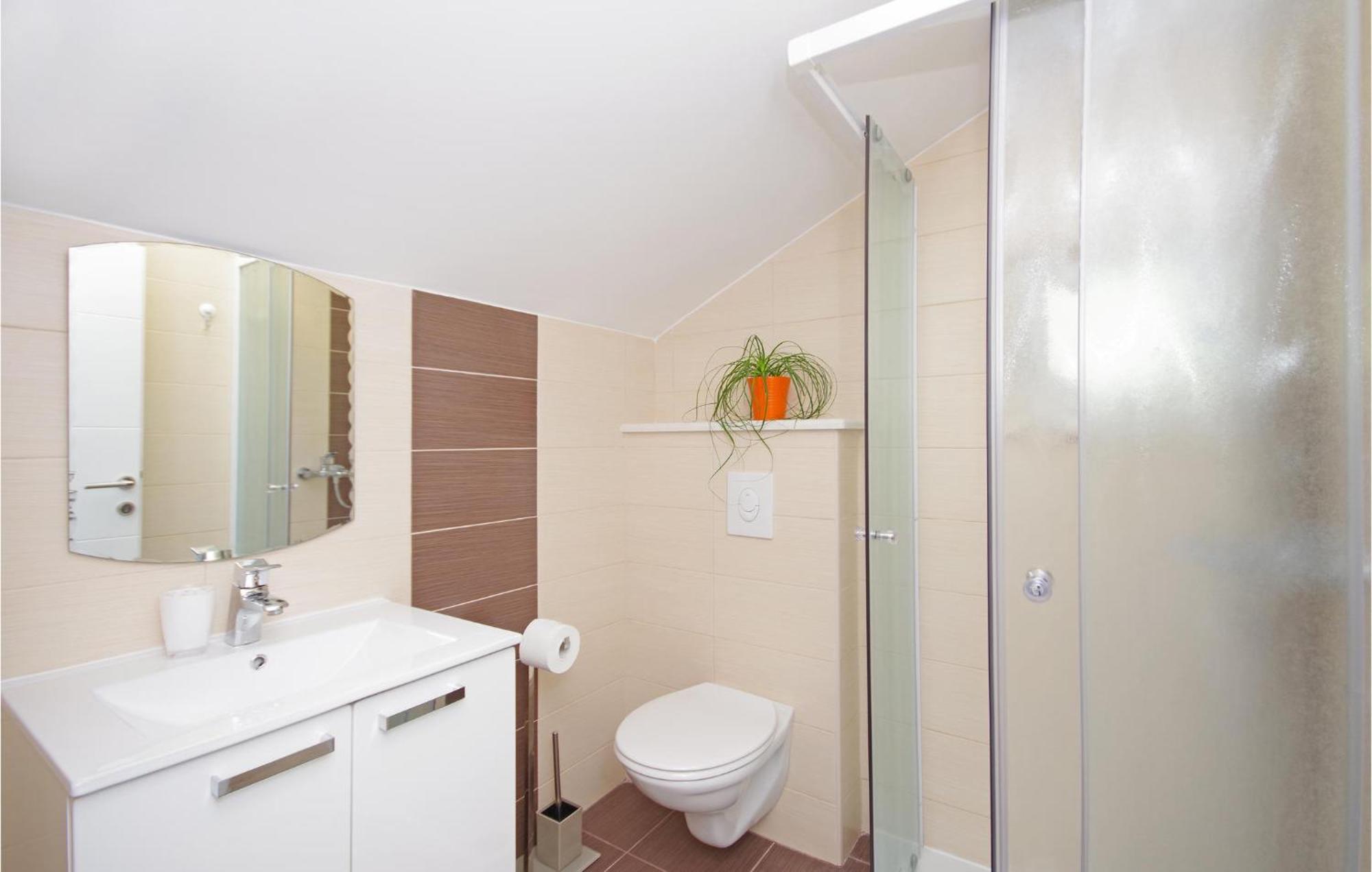 Awesome Home In Drvenik With Wifi Экстерьер фото