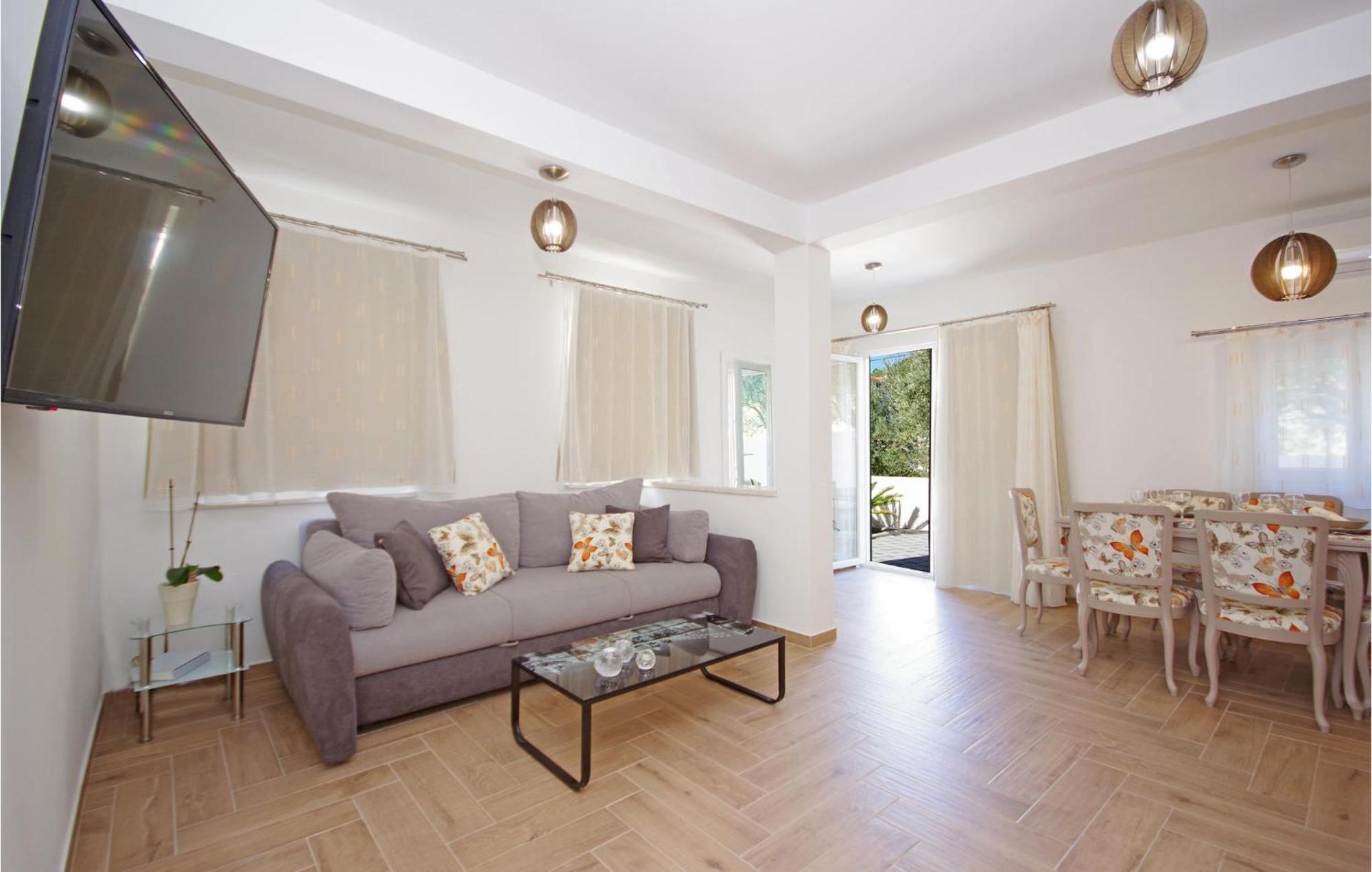 Awesome Home In Drvenik With Wifi Экстерьер фото